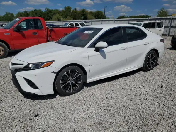 4T1B11HK1JU052003 2018 TOYOTA CAMRY - Image 1