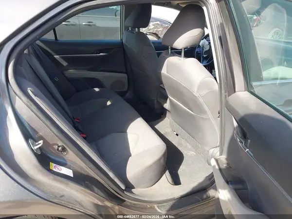 4T1B11HK1JU055709 2018 TOYOTA CAMRY - Image 8
