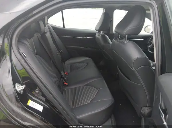 4T1B11HK1JU060053 2018 TOYOTA CAMRY - Image 8