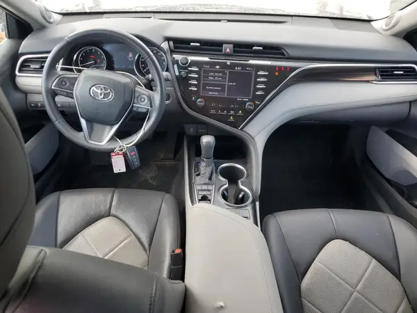 4T1B11HK1JU061932 2018 TOYOTA CAMRY - Image 8