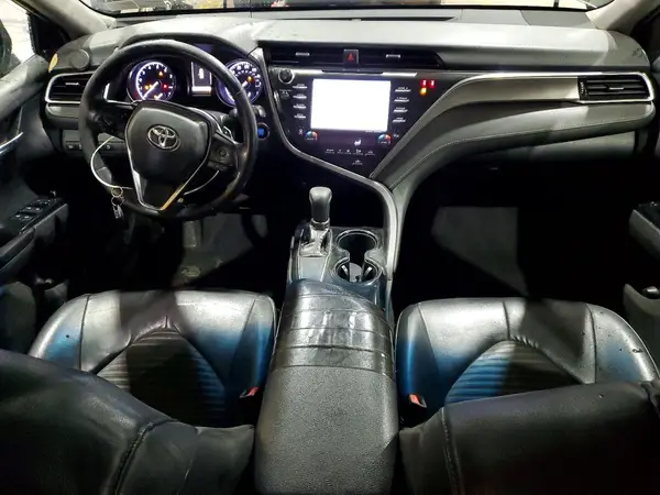 4T1B11HK1JU062983 2018 TOYOTA CAMRY - Image 8