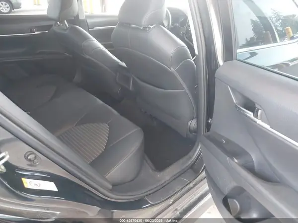4T1B11HK1JU065169 2018 TOYOTA CAMRY - Image 8