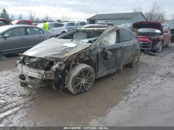 4T1B11HK1JU066497 2018 TOYOTA CAMRY - Image 2