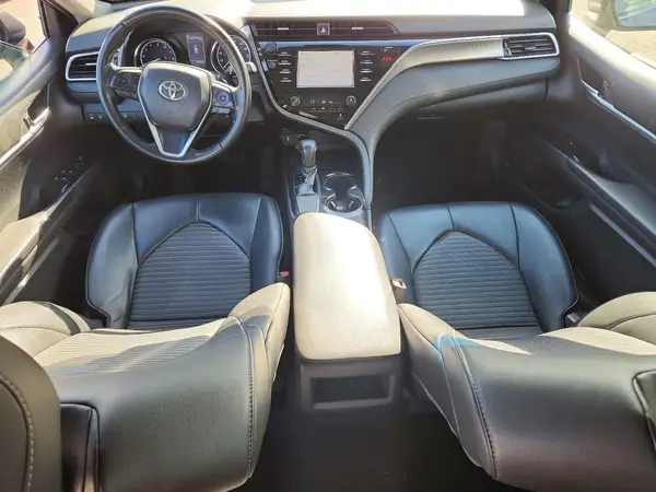 4T1B11HK1JU066984 2018 TOYOTA CAMRY - Image 8