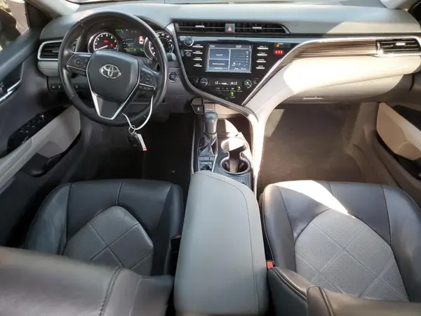 4T1B11HK1JU067469 2018 TOYOTA CAMRY - Image 8