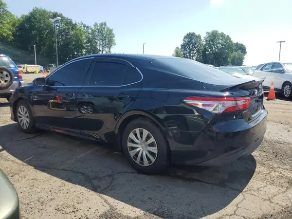 4T1B11HK1JU068959 2018 TOYOTA CAMRY - Image 2