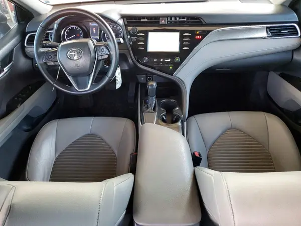 4T1B11HK1JU069612 2018 TOYOTA CAMRY - Image 8