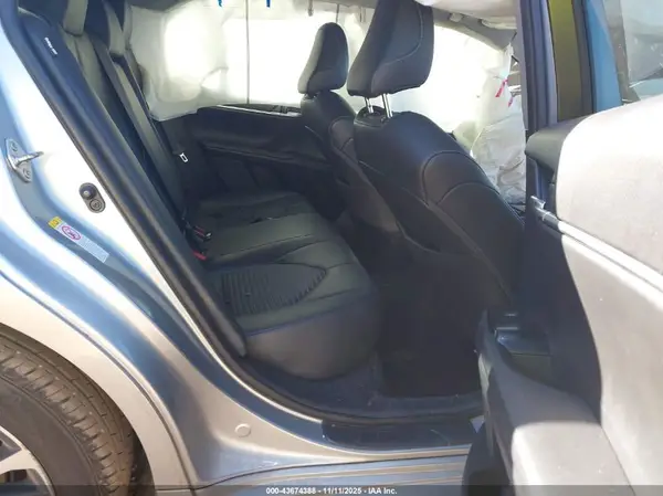 4T1B11HK1JU070680 2018 TOYOTA CAMRY - Image 8