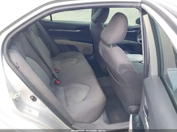 4T1B11HK1JU078813 2018 TOYOTA CAMRY - Image 8