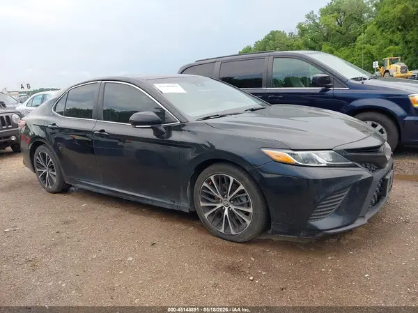 4T1B11HK1JU079346 2018 TOYOTA CAMRY - Image 1