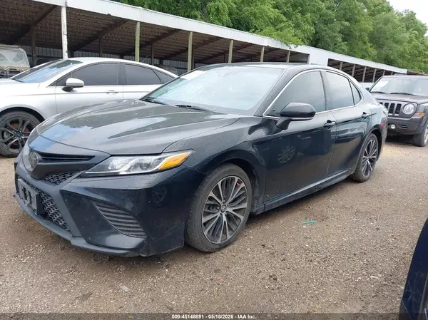 4T1B11HK1JU079346 2018 TOYOTA CAMRY - Image 2