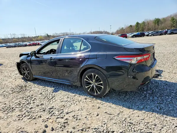 4T1B11HK1JU082151 2018 TOYOTA CAMRY - Image 2