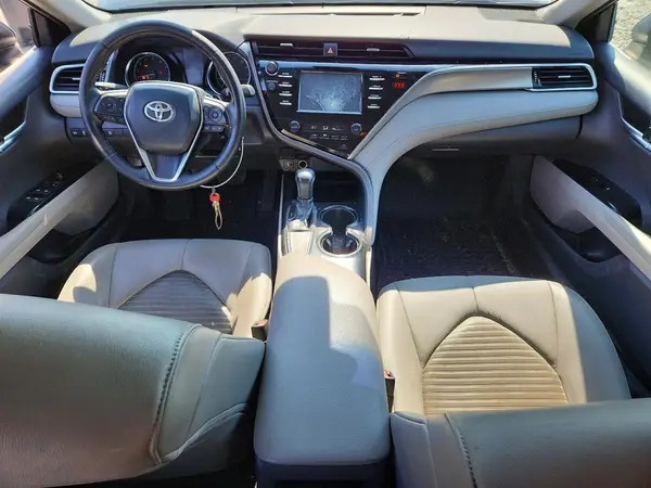 4T1B11HK1JU082151 2018 TOYOTA CAMRY - Image 8