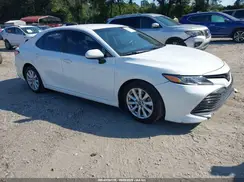 4T1B11HK1JU082957 2018 TOYOTA CAMRY