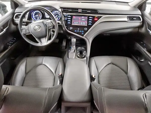 4T1B11HK1JU085597 2018 TOYOTA CAMRY - Image 8