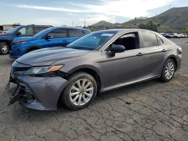 4T1B11HK1JU086538 2018 TOYOTA CAMRY - Image 1