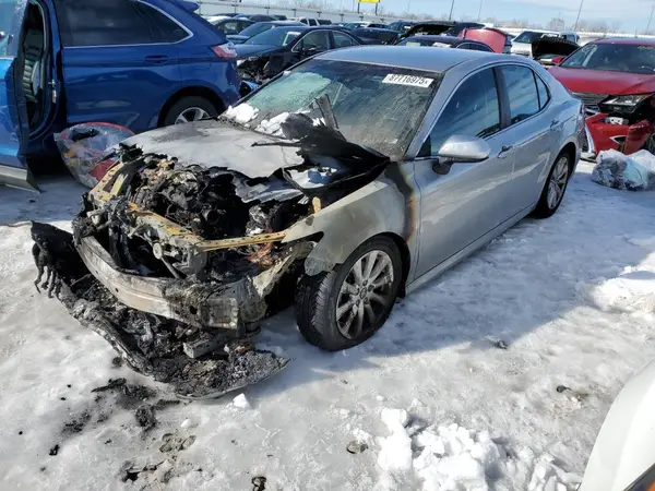 4T1B11HK1JU090332 2018 TOYOTA CAMRY - Image 1