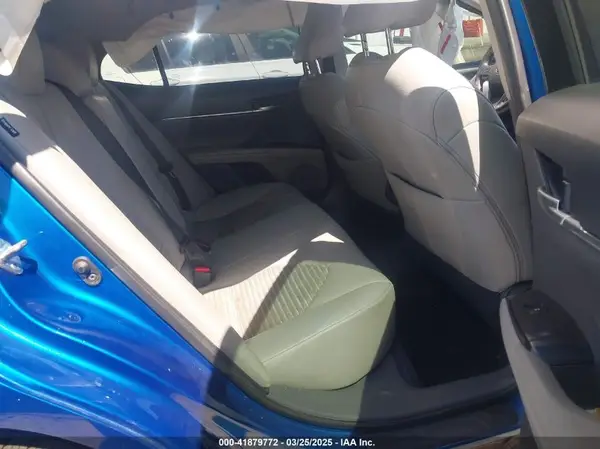 4T1B11HK1JU091903 2018 TOYOTA CAMRY - Image 8