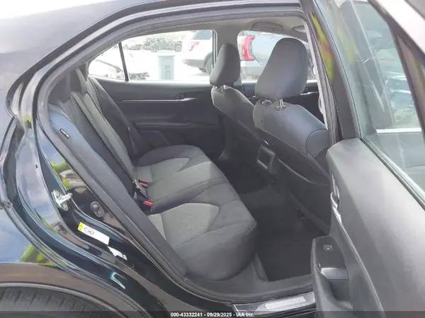 4T1B11HK1JU094395 2018 TOYOTA CAMRY - Image 8