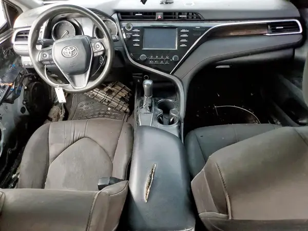 4T1B11HK1JU098172 2018 TOYOTA CAMRY - Image 8