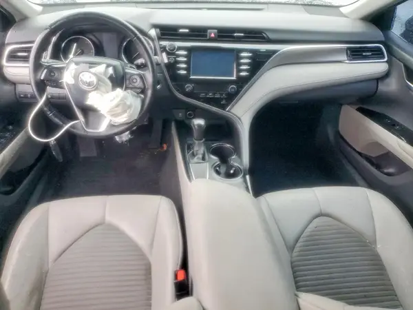 4T1B11HK1JU098267 2018 TOYOTA CAMRY - Image 8