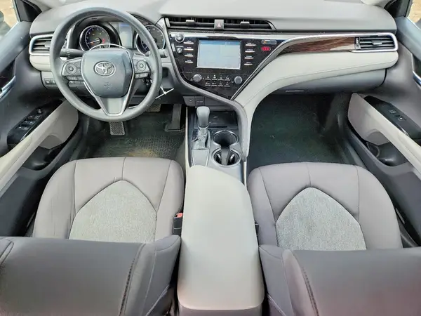 4T1B11HK1JU107789 2018 TOYOTA CAMRY - Image 8