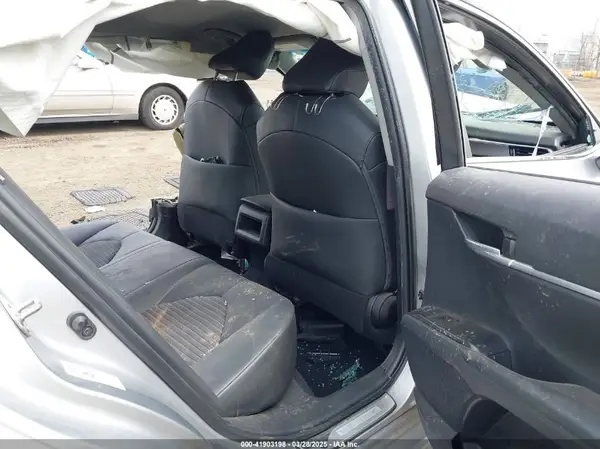 4T1B11HK1JU108862 2018 TOYOTA CAMRY - Image 8