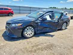 4T1B11HK1JU114127 2018 TOYOTA CAMRY