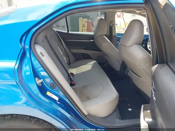 4T1B11HK1JU114757 2018 TOYOTA CAMRY - Image 8