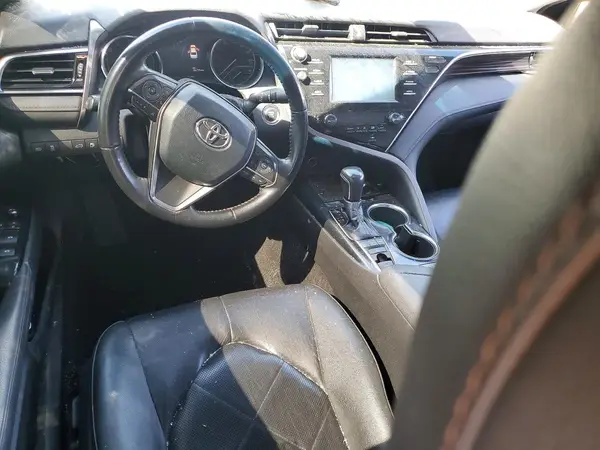 4T1B11HK1JU117142 2018 TOYOTA CAMRY - Image 8