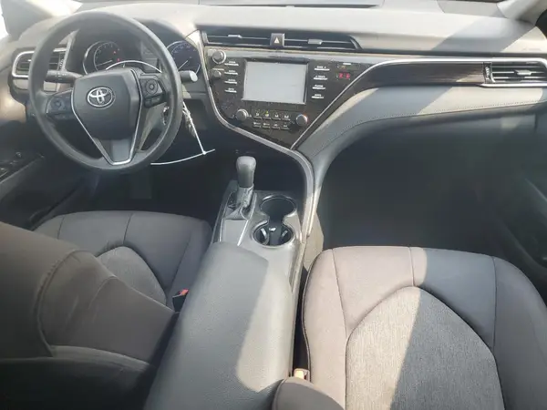 4T1B11HK1JU118582 2018 TOYOTA CAMRY - Image 8