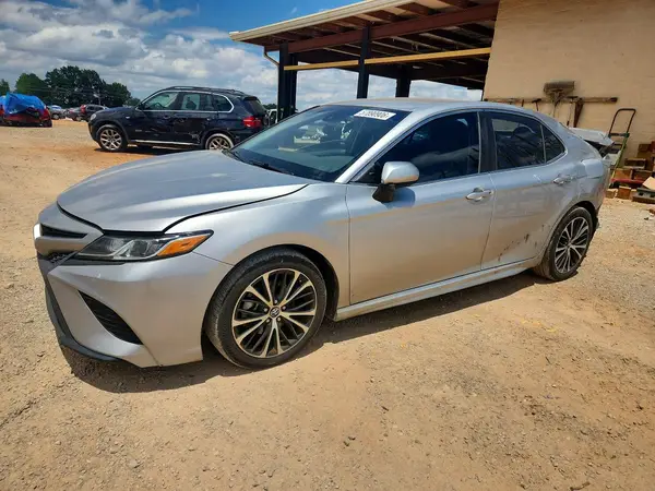 4T1B11HK1JU118632 2018 TOYOTA CAMRY - Image 1