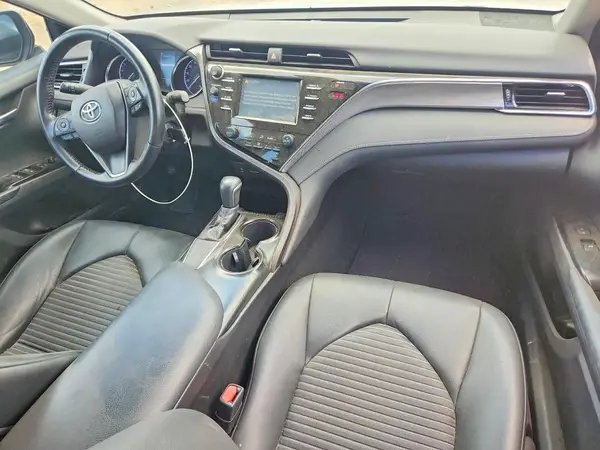 4T1B11HK1JU118632 2018 TOYOTA CAMRY - Image 8