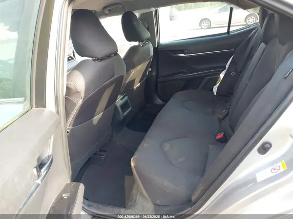 4T1B11HK1JU122728 2018 TOYOTA CAMRY - Image 8
