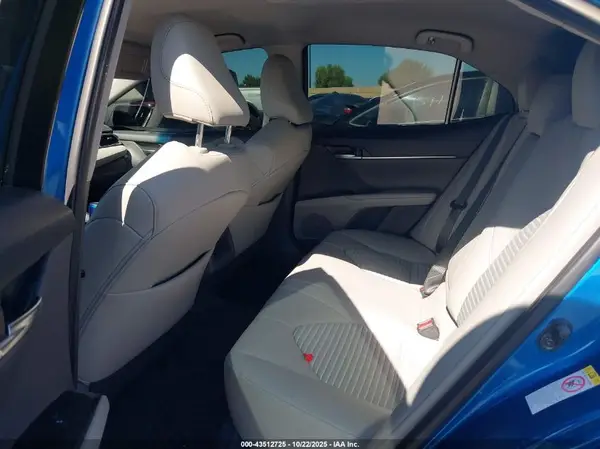4T1B11HK1JU123118 2018 TOYOTA CAMRY - Image 8