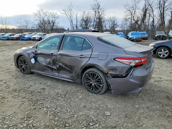 4T1B11HK1JU125919 2018 TOYOTA CAMRY - Image 2
