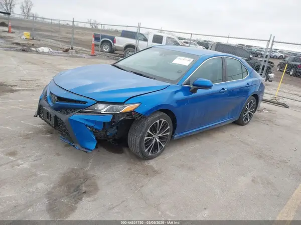 4T1B11HK1JU127251 2018 TOYOTA CAMRY - Image 2