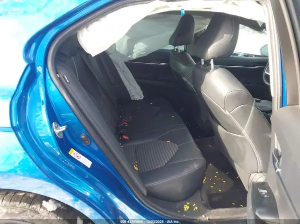 4T1B11HK1JU129811 2018 TOYOTA CAMRY - Image 8