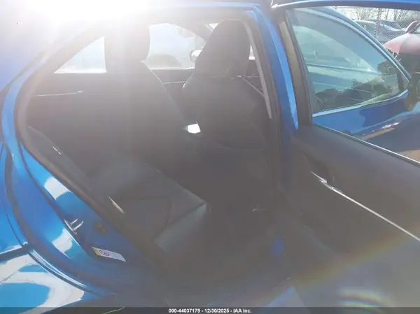 4T1B11HK1JU132286 2018 TOYOTA CAMRY - Image 8