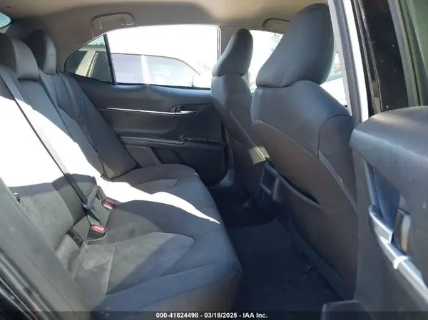 4T1B11HK1JU132420 2018 TOYOTA CAMRY - Image 8