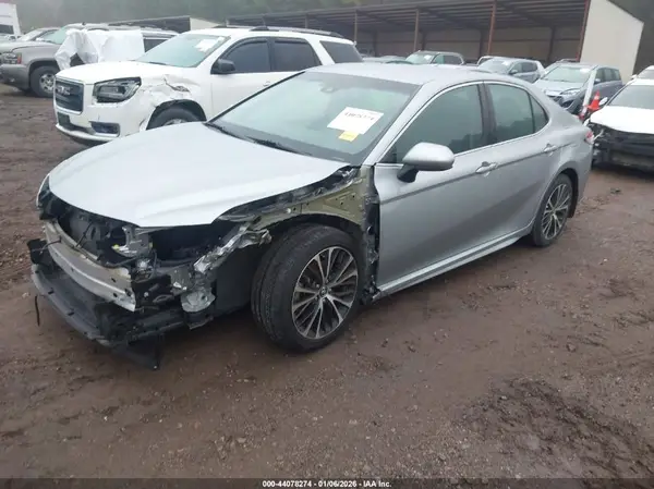 4T1B11HK1JU139139 2018 TOYOTA CAMRY - Image 2