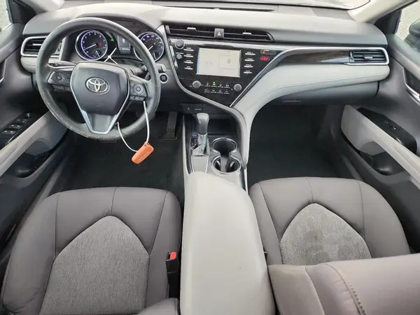 4T1B11HK1JU141084 2018 TOYOTA CAMRY - Image 8