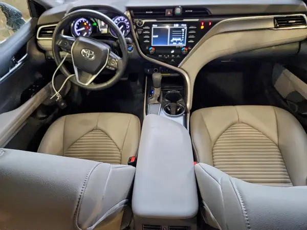 4T1B11HK1JU143224 2018 TOYOTA CAMRY - Image 8