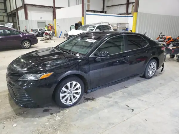 4T1B11HK1JU144602 2018 TOYOTA CAMRY - Image 1