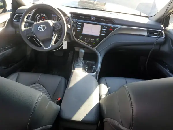 4T1B11HK1JU145944 2018 TOYOTA CAMRY - Image 8