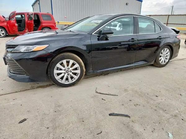 4T1B11HK1JU148858 2018 TOYOTA CAMRY - Image 1
