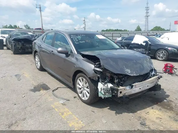 4T1B11HK1JU149847 2018 TOYOTA CAMRY - Image 1
