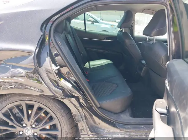 4T1B11HK1JU154482 2018 TOYOTA CAMRY - Image 8