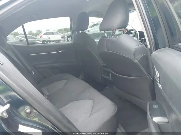 4T1B11HK1JU504600 2018 TOYOTA CAMRY - Image 8