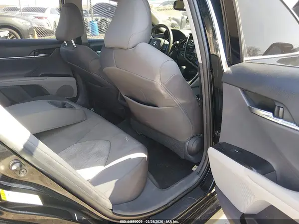 4T1B11HK1JU506427 2018 TOYOTA CAMRY - Image 8
